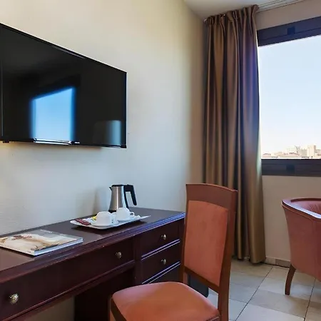 Hotel Expo 3*