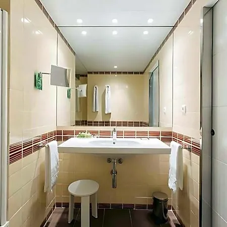 Expo Hotel 3*