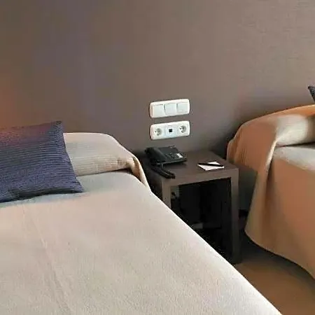 Expo Hotel 3*